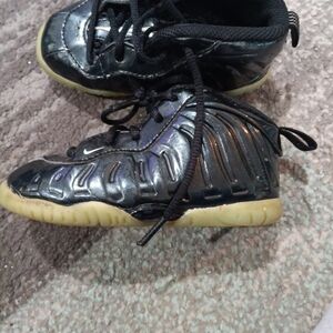 Nike Black and Tan Sneakers with Ribbed Design